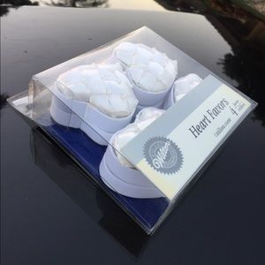 4 Heart-Shaped White Wilton Favor Boxes NIBox